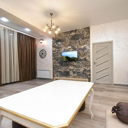 New Apartment In Downtown Yerevan Ngoại thất bức ảnh