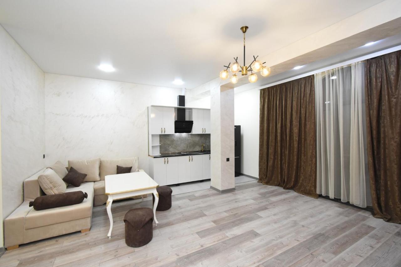 New Apartment In Downtown Yerevan Ngoại thất bức ảnh